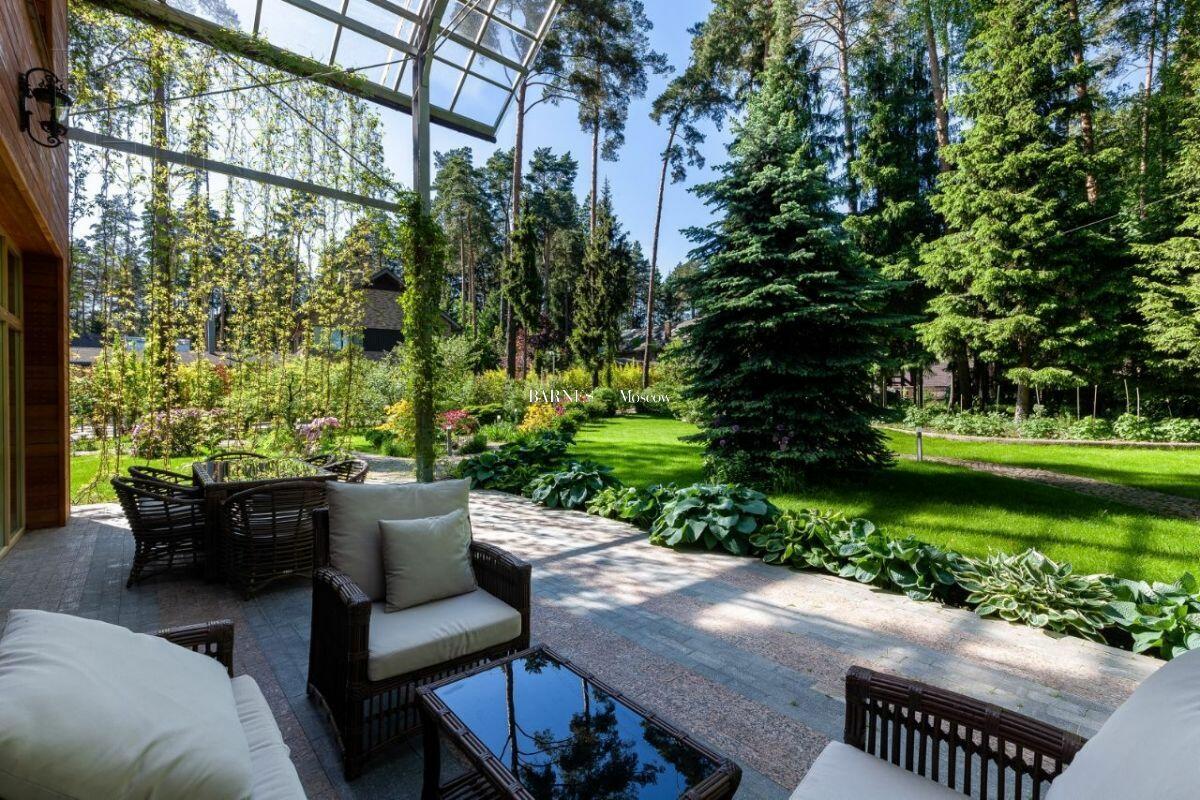 2-этажный коттедж 700 м² с отделкой