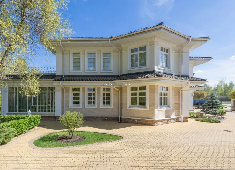 2-этажный коттедж 612 м² с отделкой