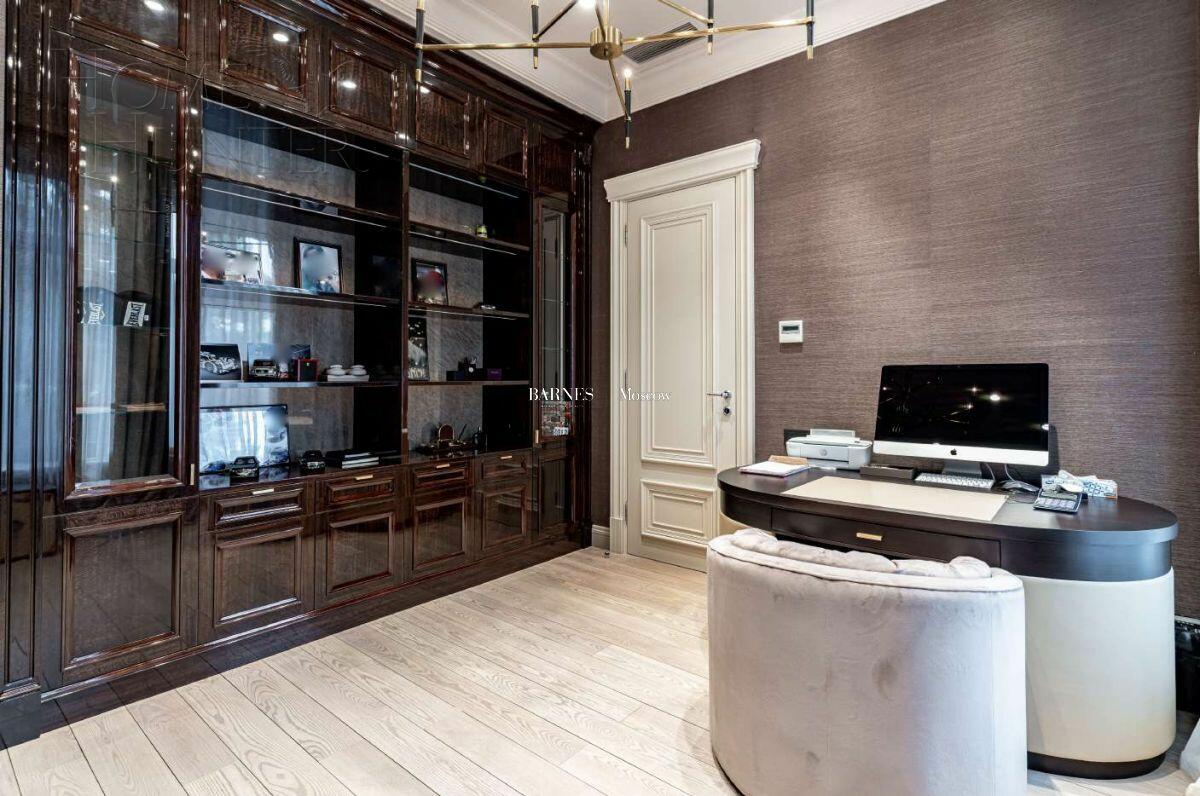 2-этажный коттедж 1 500 м² с отделкой