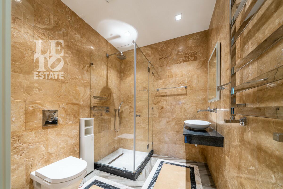 2-этажный коттедж 650 м² с отделкой