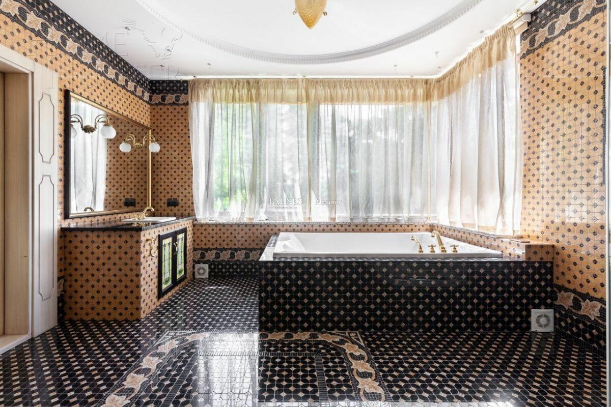 2-этажный коттедж 700 м² с отделкой