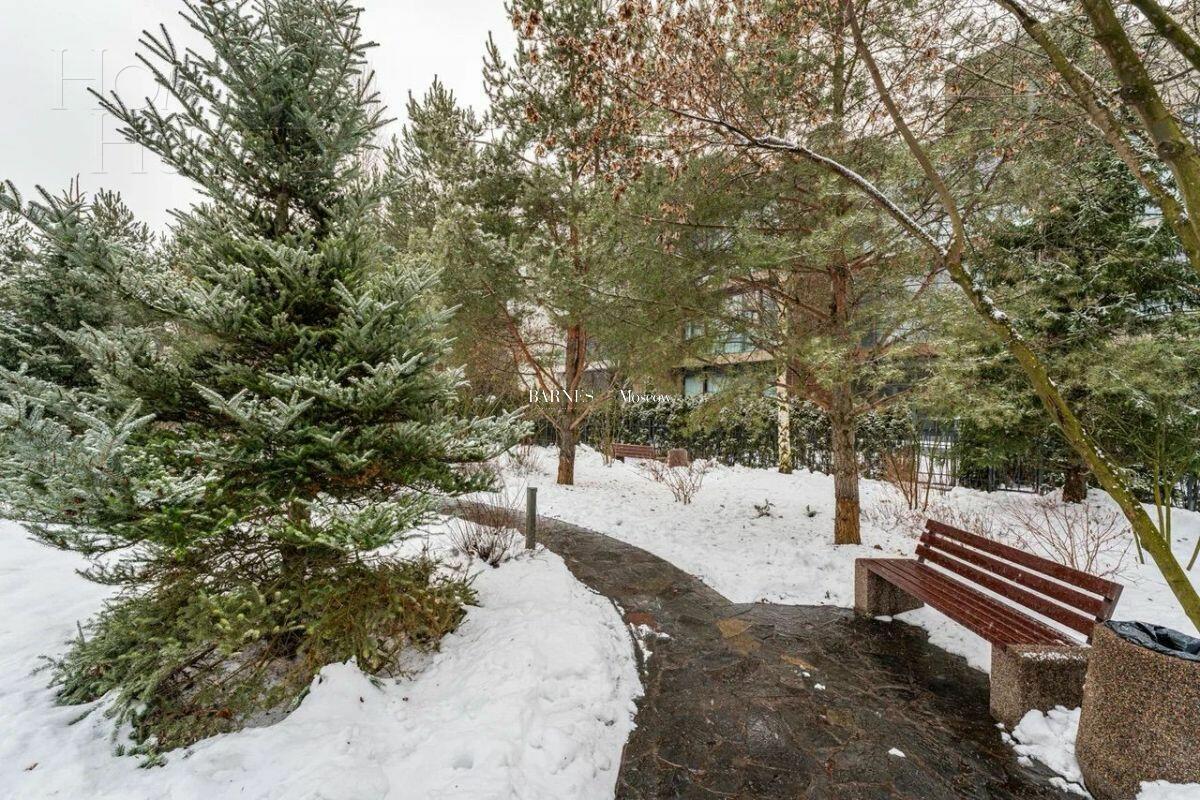 4-этажный таунхаус 240 м² с отделкой