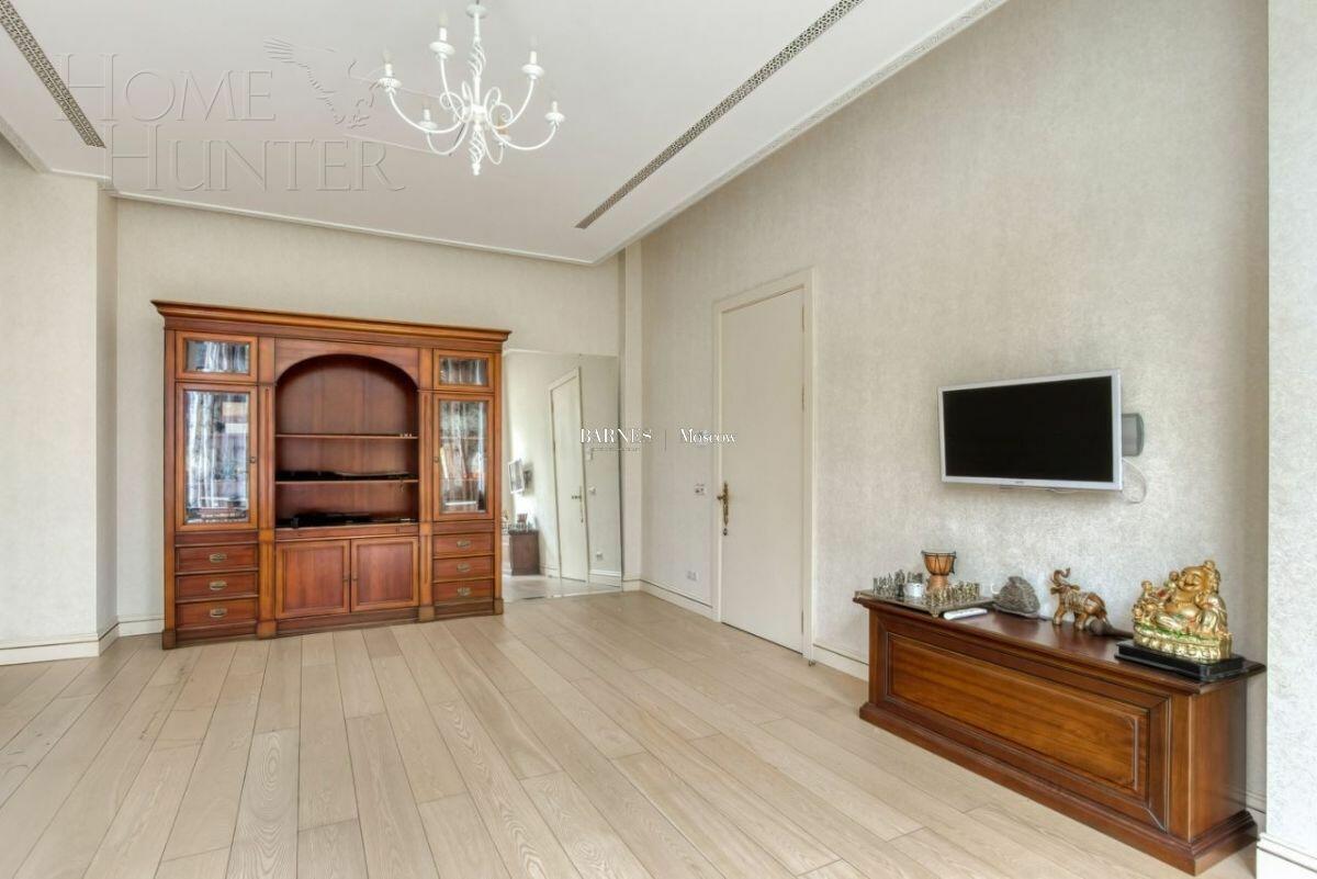 2-этажный коттедж 866 м² с отделкой