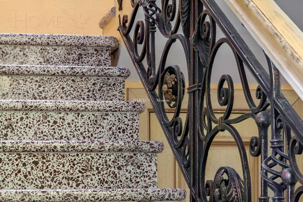 2-этажный коттедж 700 м² с отделкой