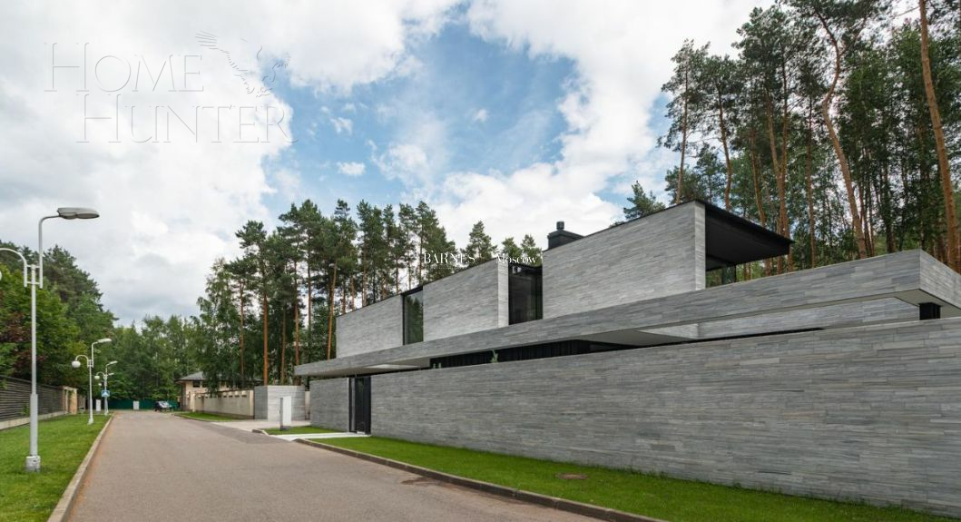 2-этажный коттедж 1 050 м² без отделки