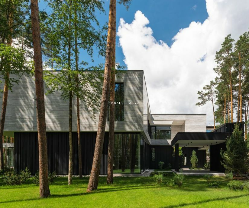 2-этажный коттедж 1 050 м² без отделки