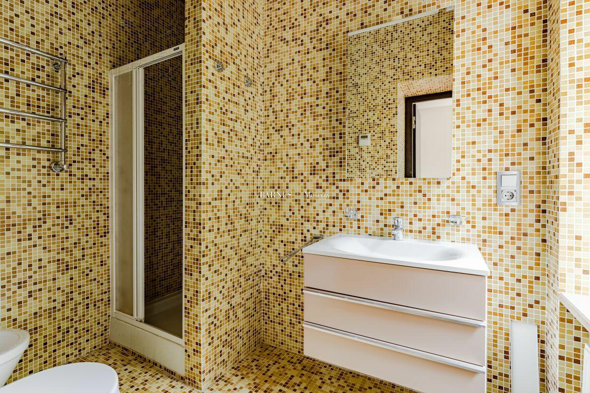 2-этажный коттедж 402.8 м² с отделкой