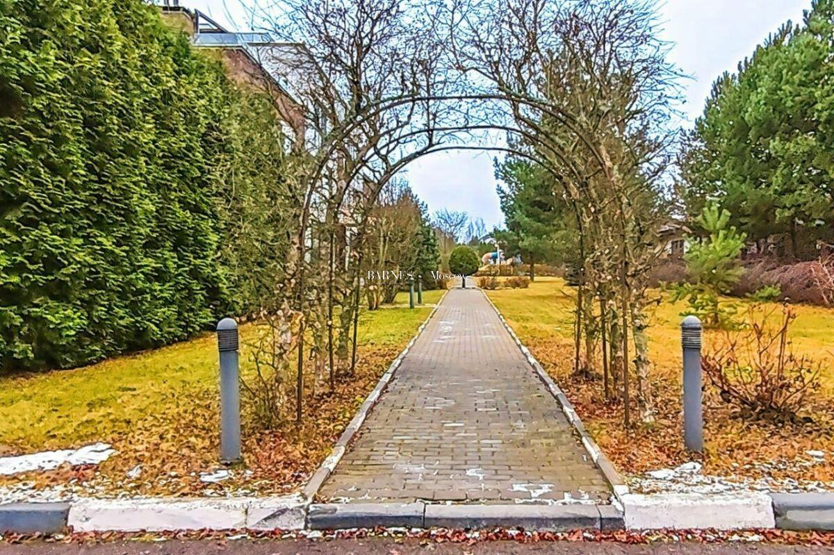 2-этажный коттедж 866 м² с отделкой