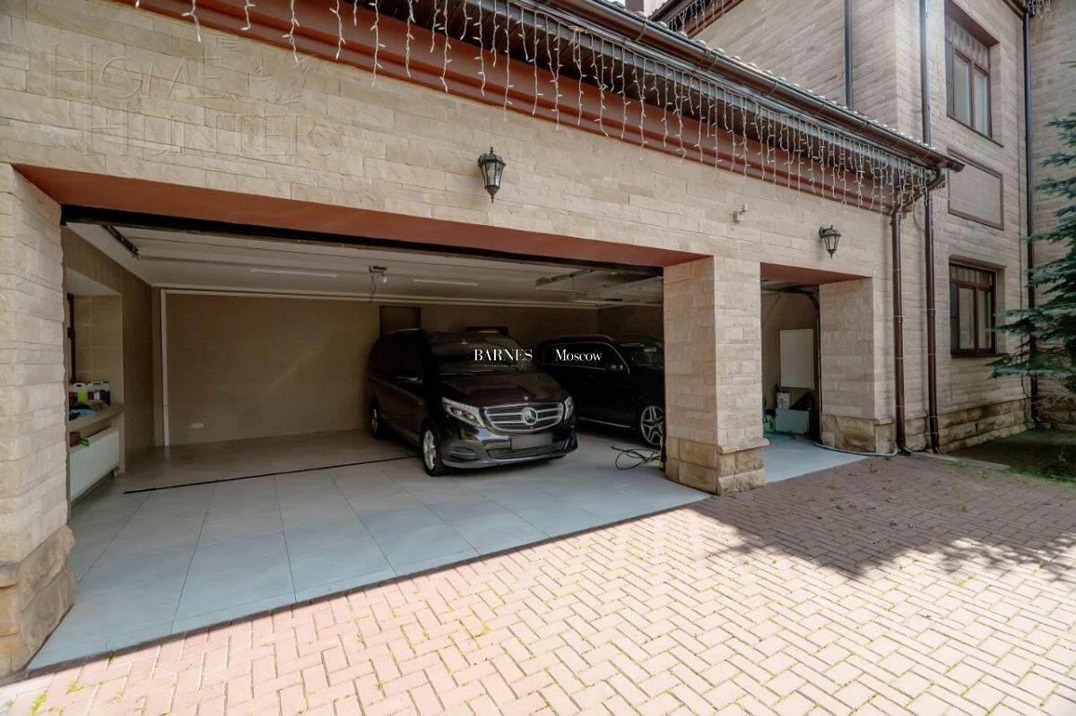 2-этажный коттедж 1 378 м² с отделкой