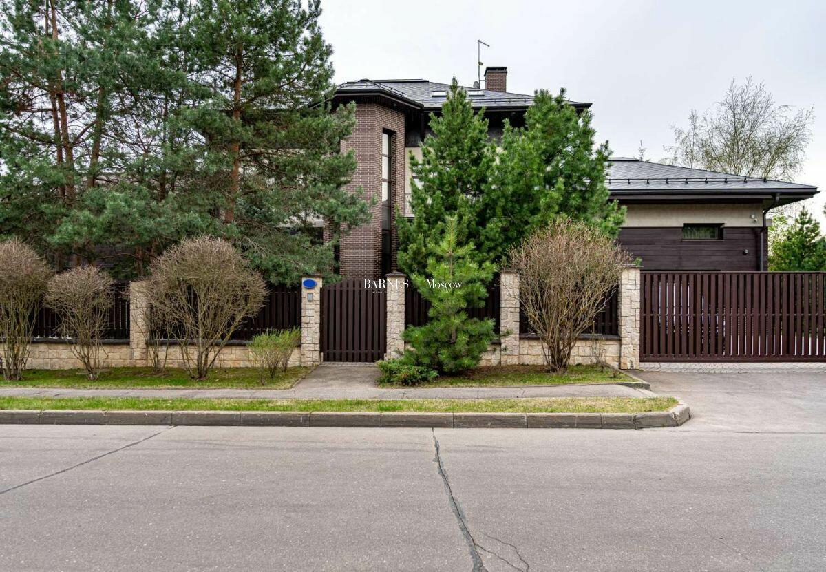 2-этажный коттедж 1 500 м² с отделкой