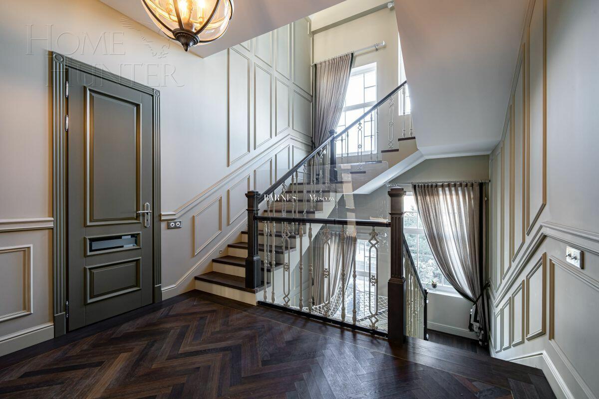 2-этажный таунхаус 420 м² с отделкой