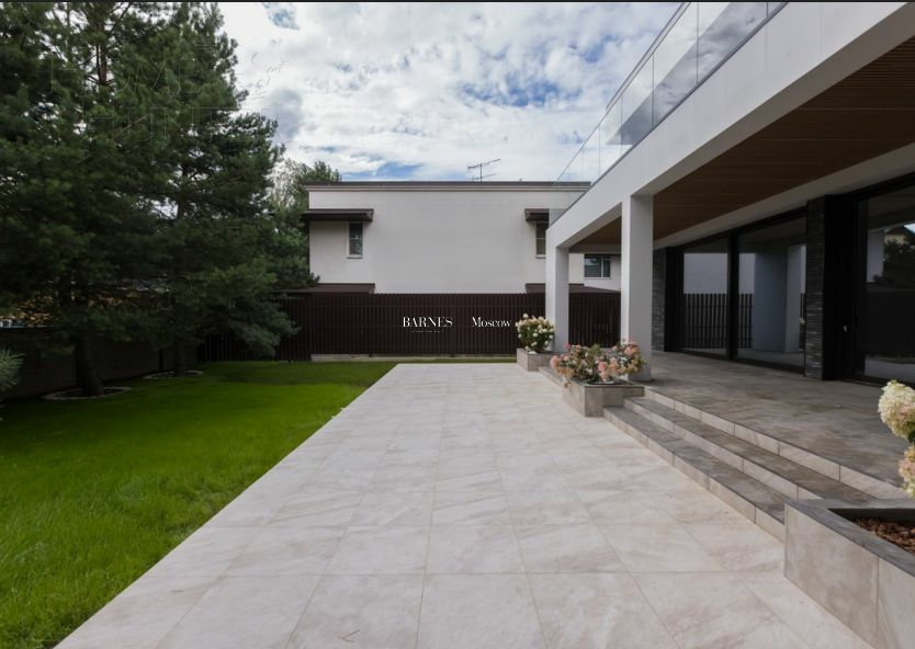 2-этажный коттедж 400 м² без отделки