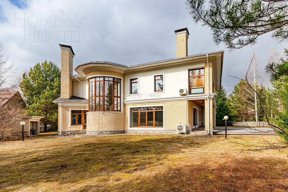 2-этажный коттедж 402.8 м² с отделкой