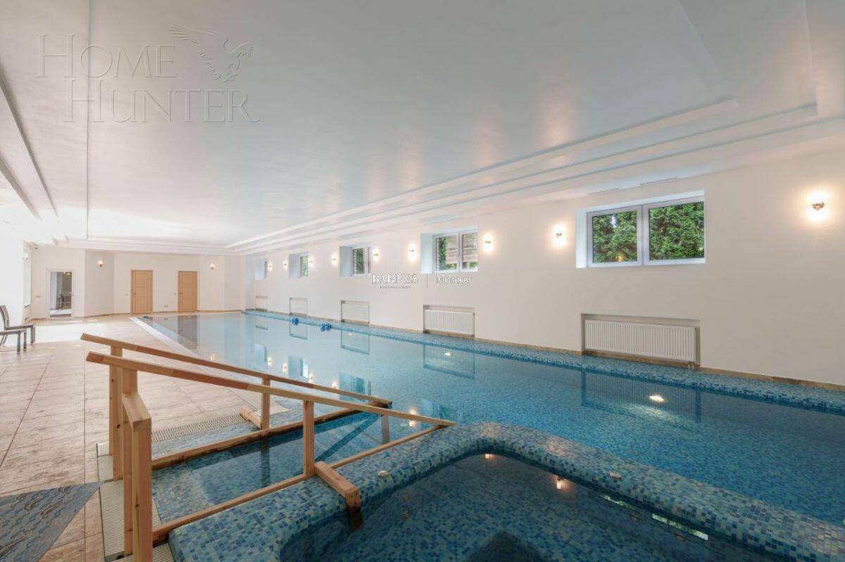 2-этажный коттедж 1 378 м² с отделкой