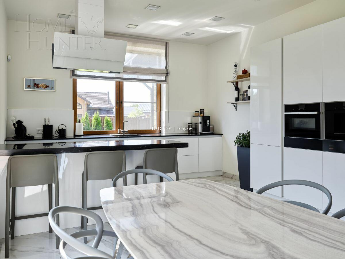 2-этажный коттедж 364 м² с отделкой