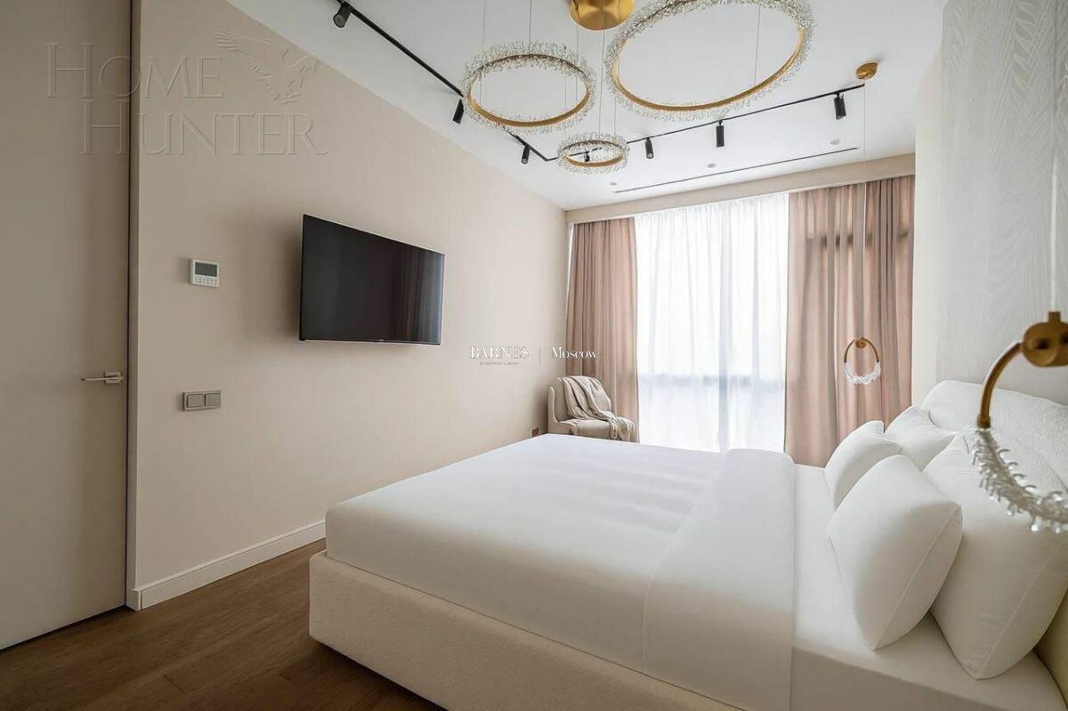 4-этажный таунхаус 240 м² с отделкой