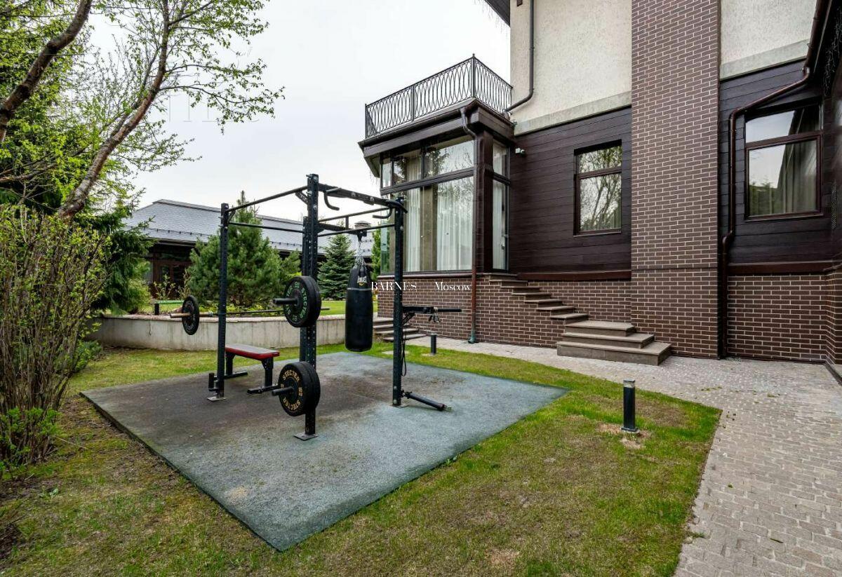 2-этажный коттедж 1 500 м² с отделкой