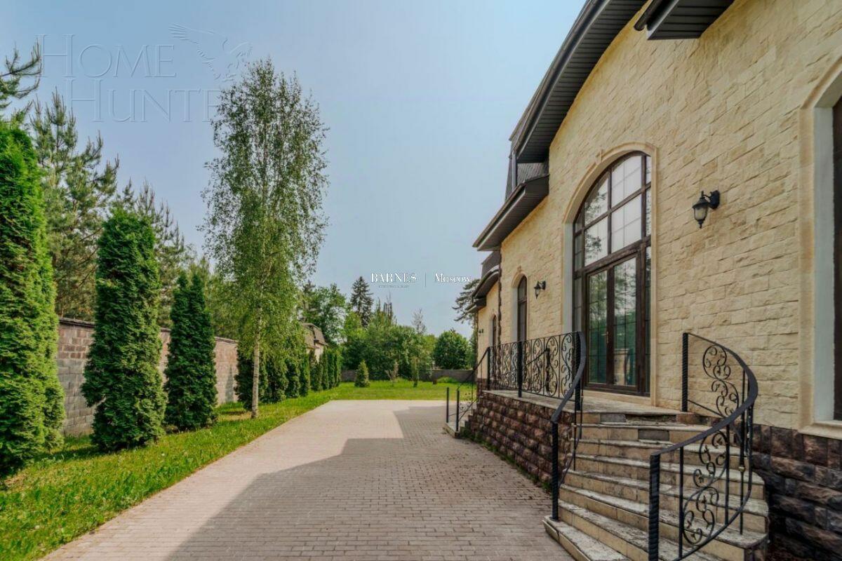 2-этажный коттедж 2 065 м² с отделкой