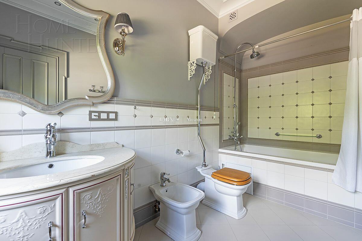 2-этажный коттедж 1 214 м² с отделкой