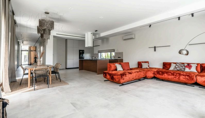 2-этажный коттедж 348.5 м² с отделкой