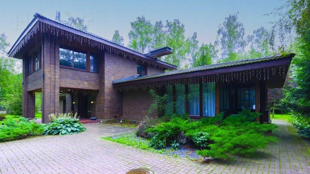 2-этажный коттедж 450 м² с отделкой