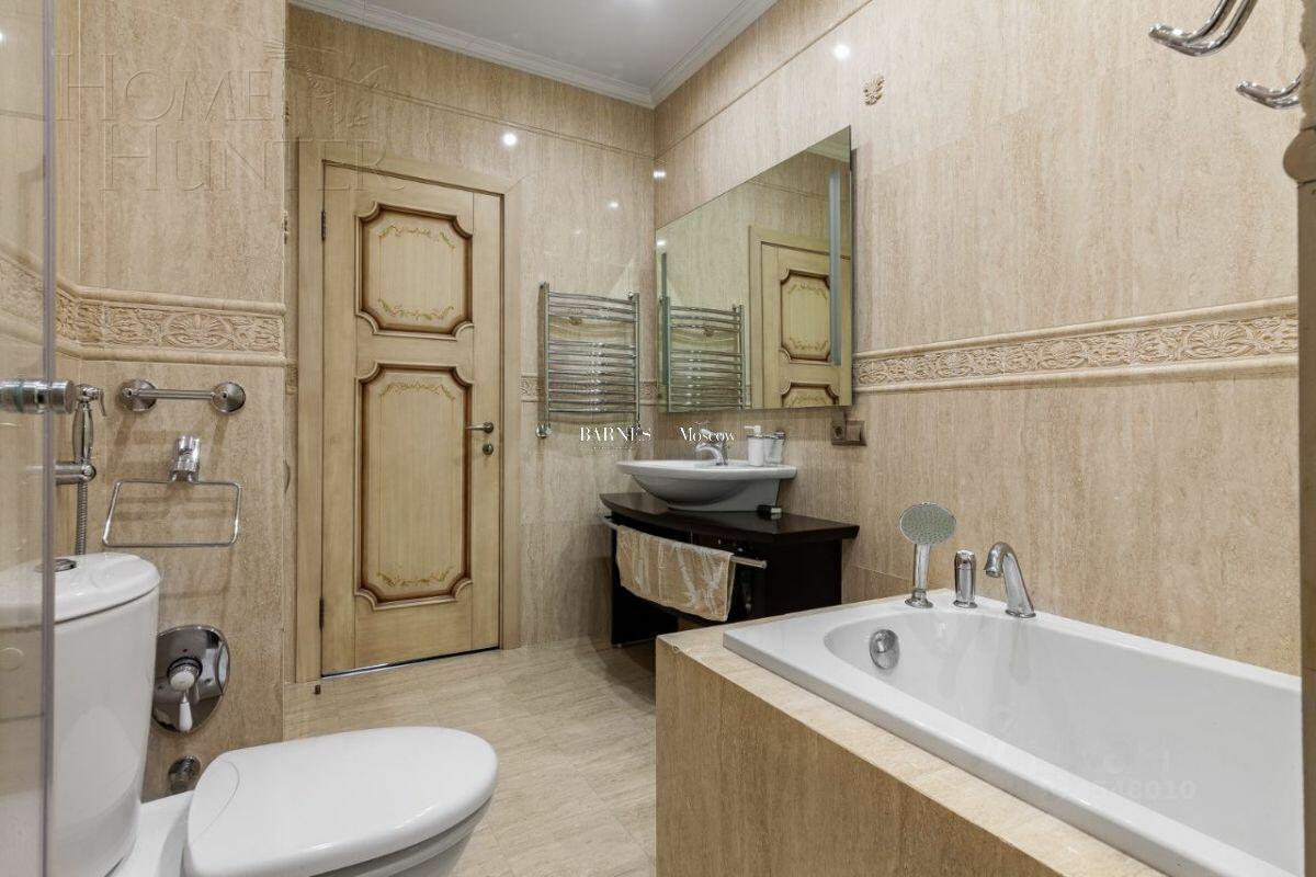 2-этажный коттедж 700 м² с отделкой