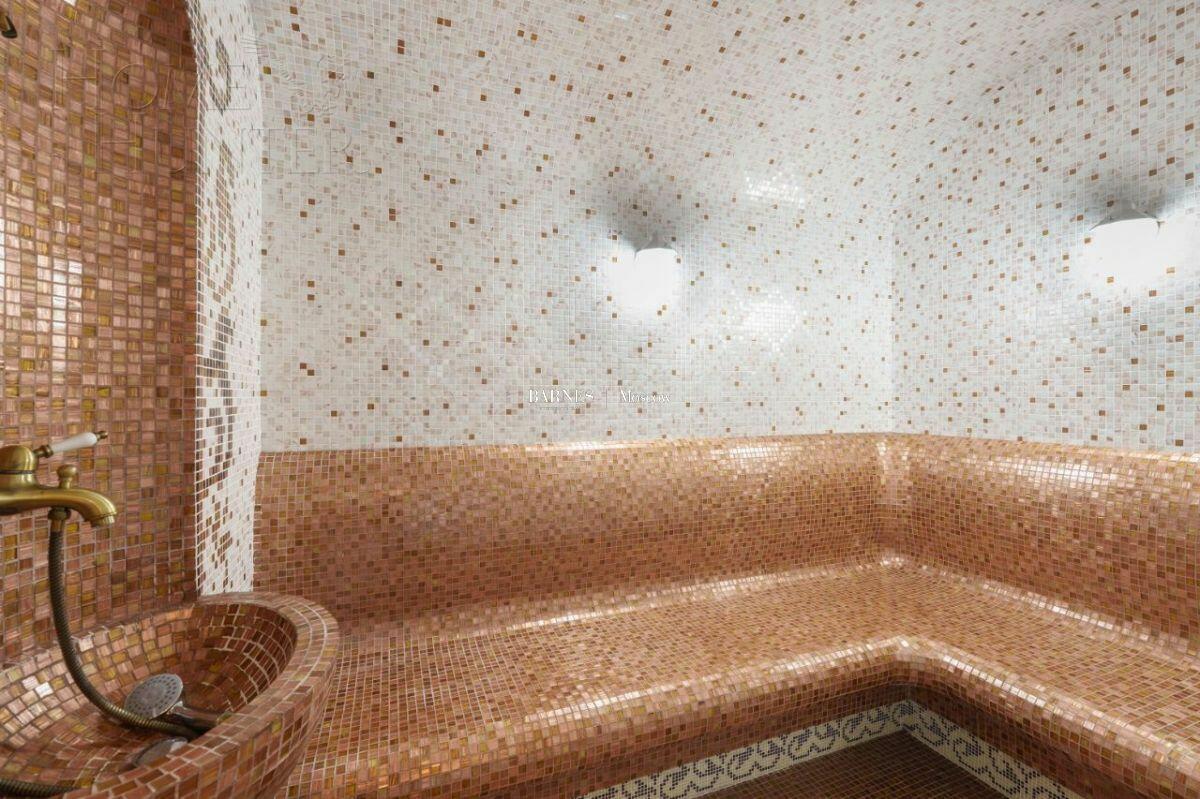 2-этажный коттедж 1 378 м² с отделкой