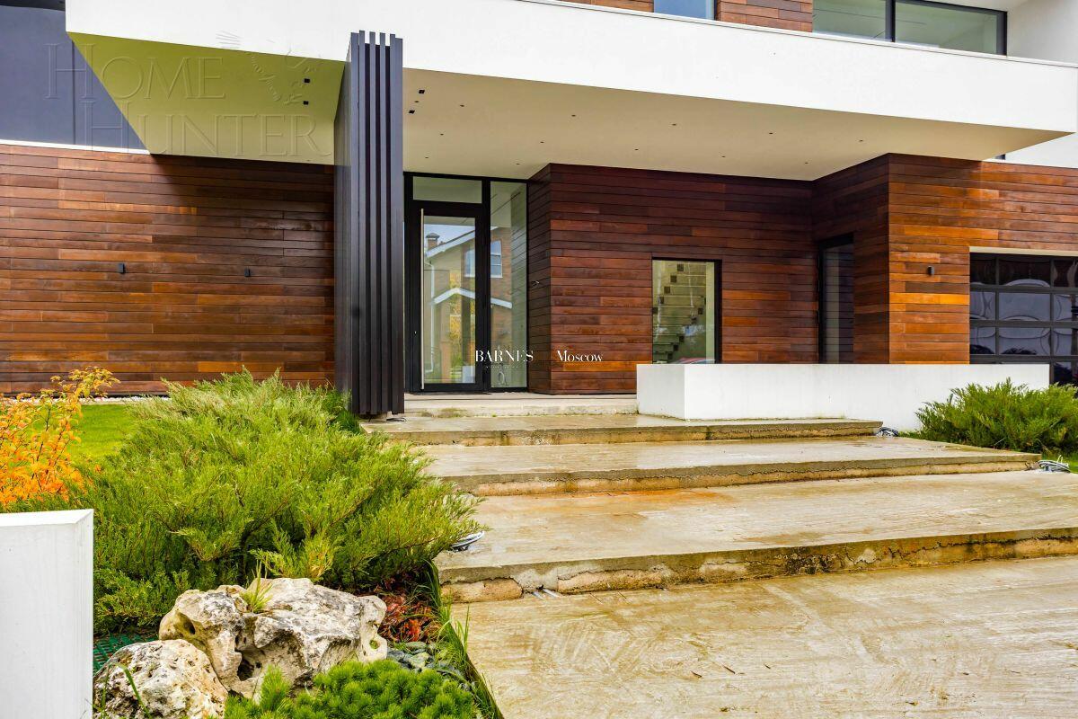 2-этажный коттедж 650 м² без отделки