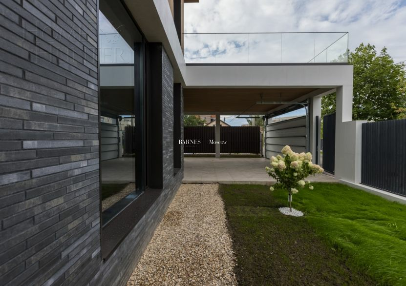 2-этажный коттедж 400 м² без отделки