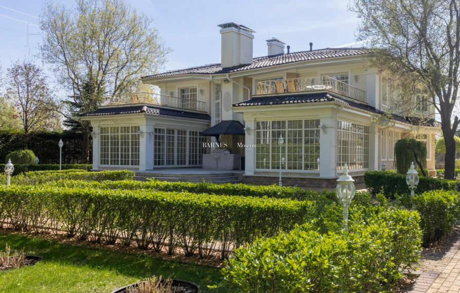 2-этажный коттедж 612 м² с отделкой