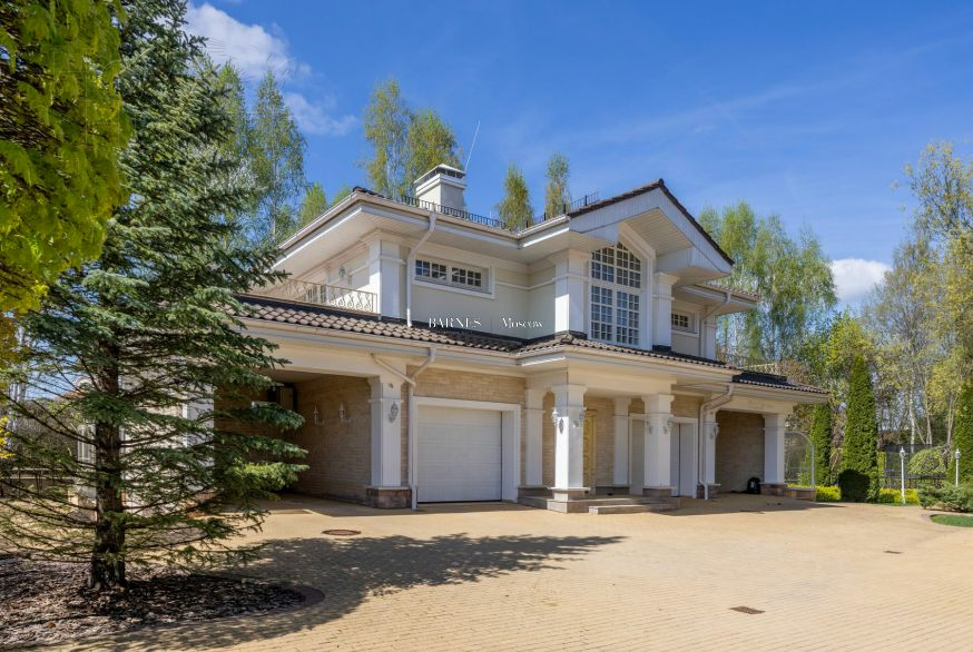 2-этажный коттедж 612 м² с отделкой