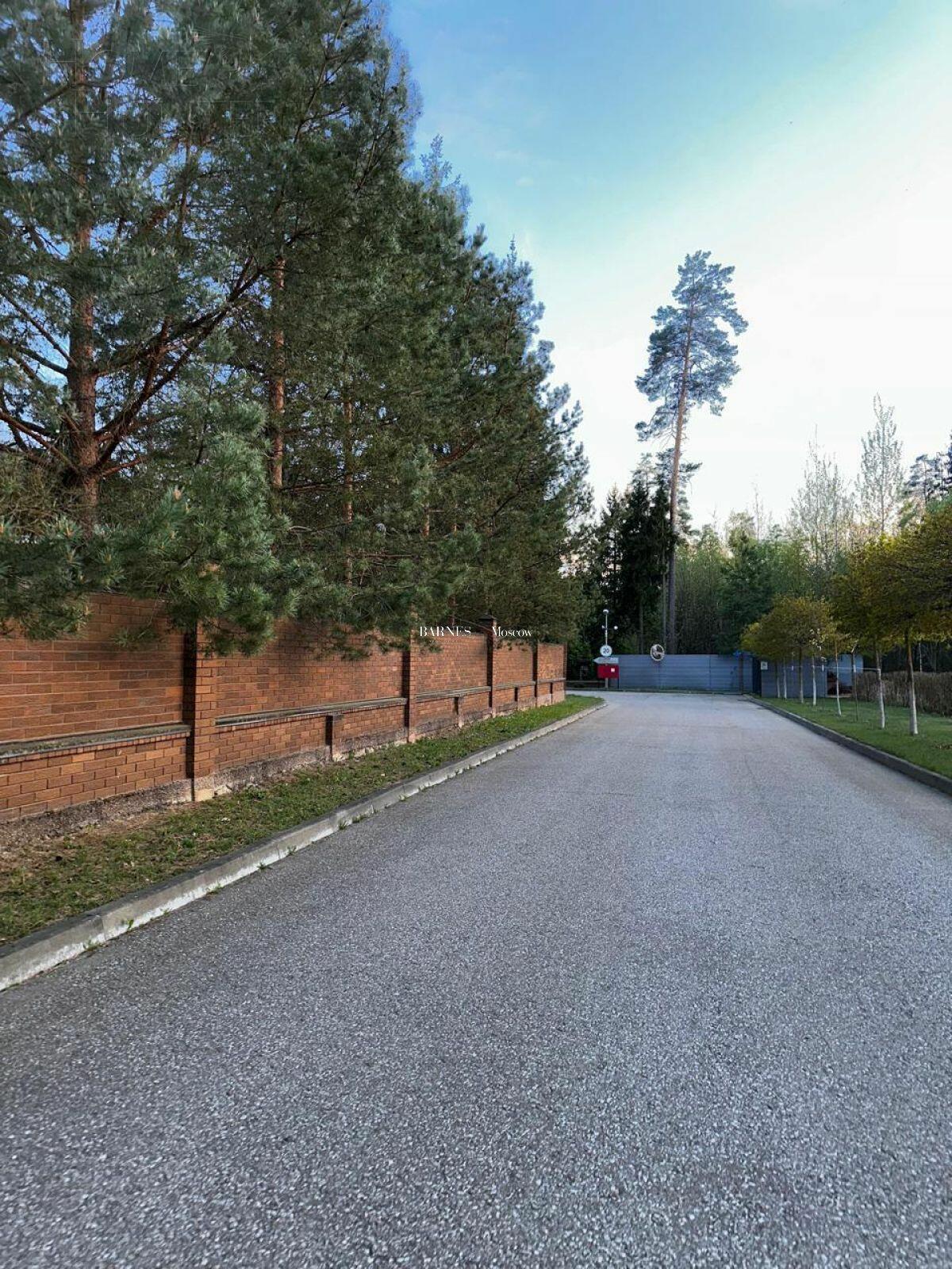 Участок 8 сот. в охраняемом поселке