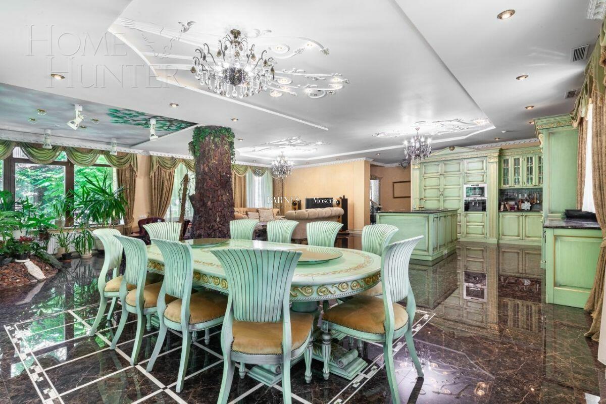 2-этажный коттедж 700 м² с отделкой