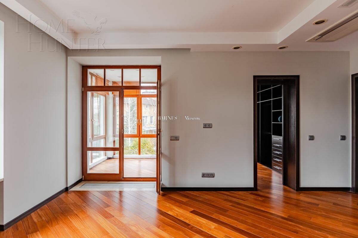 2-этажный коттедж 402.8 м² с отделкой