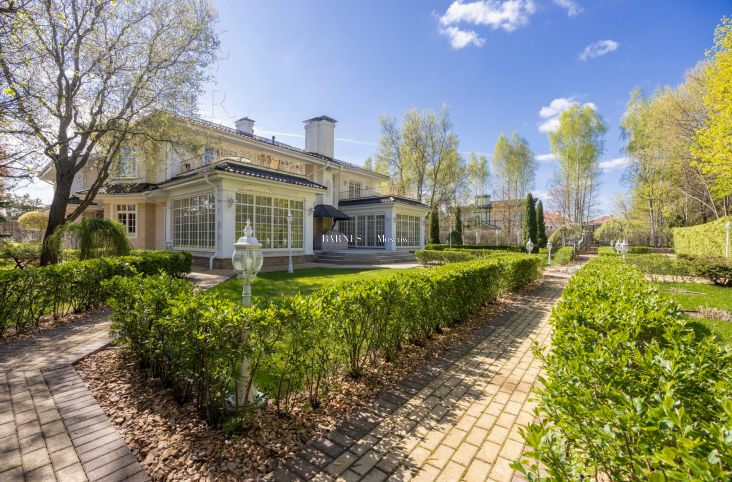 2-этажный коттедж 612 м² с отделкой