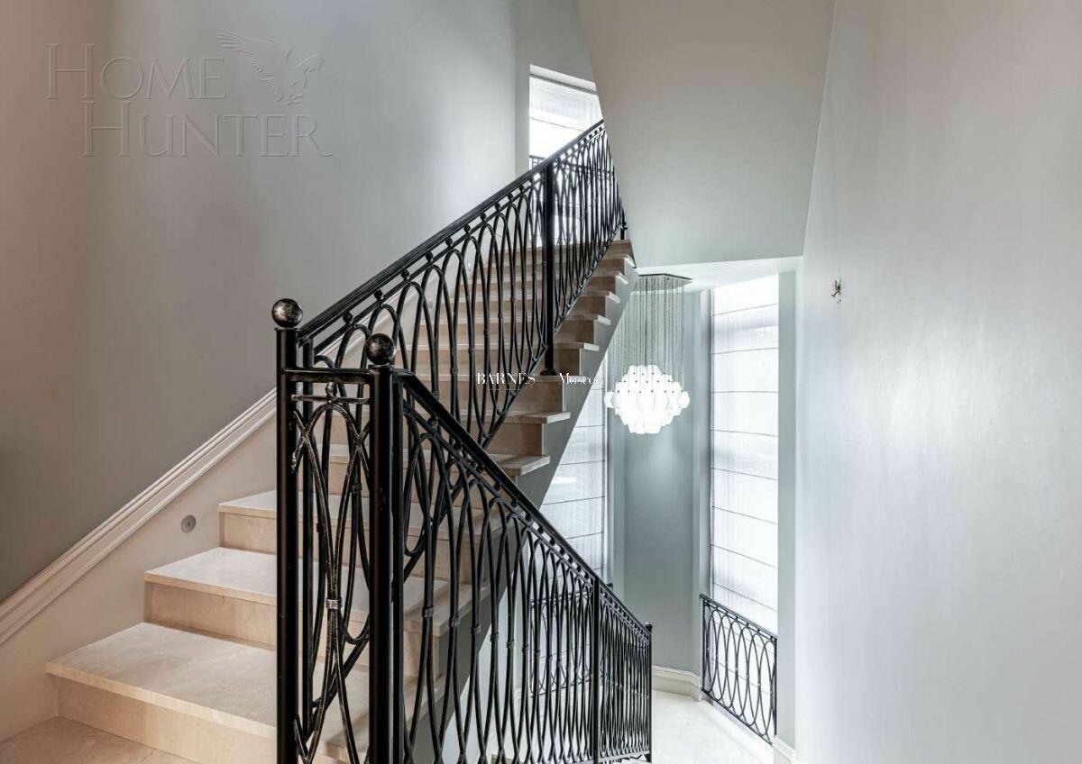 2-этажный коттедж 1 500 м² с отделкой