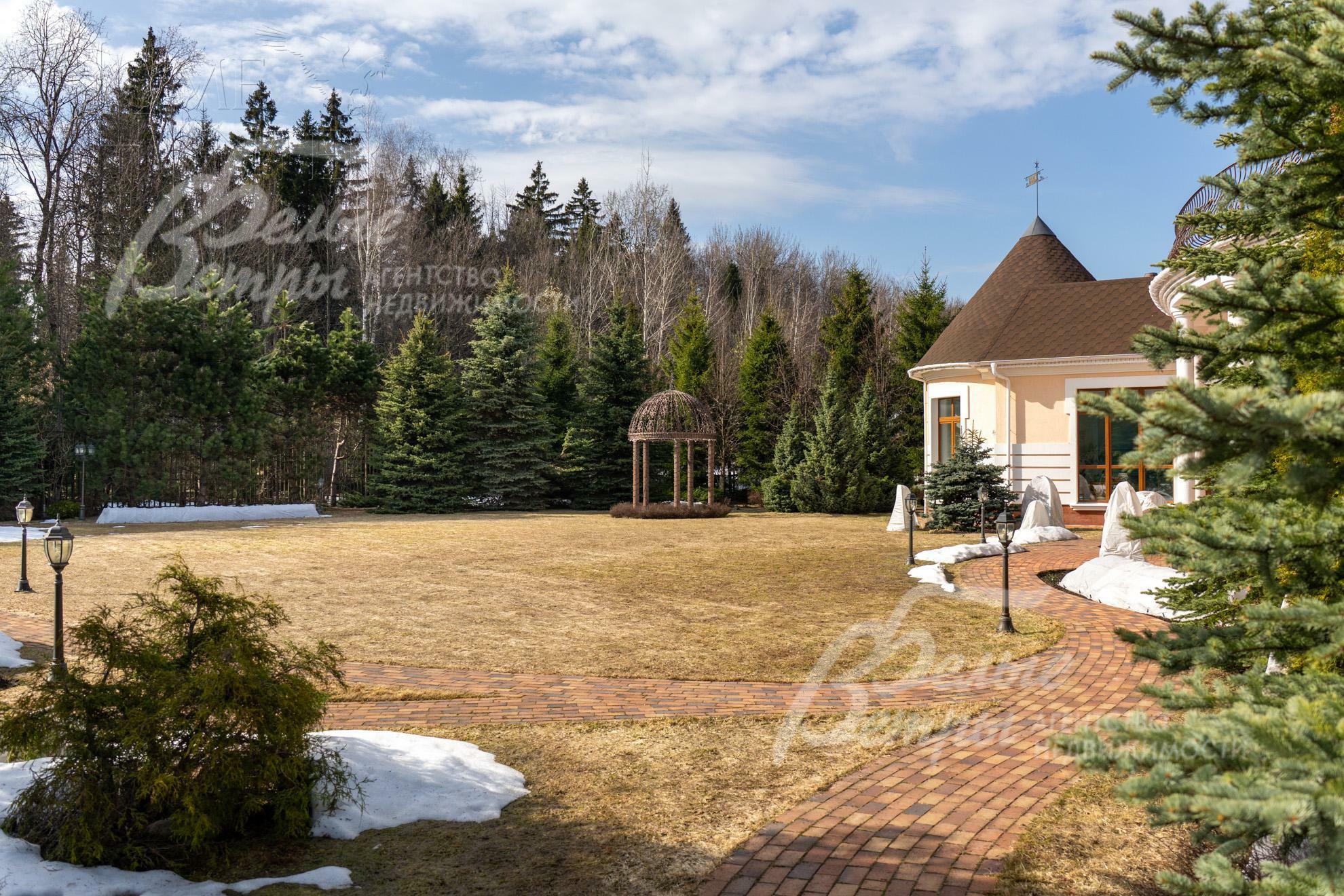 2-этажный коттедж 918 м² с отделкой