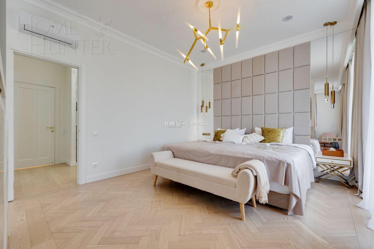 2-этажный коттедж 300 м² с отделкой
