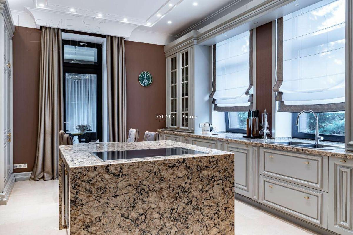 2-этажный коттедж 1 500 м² с отделкой