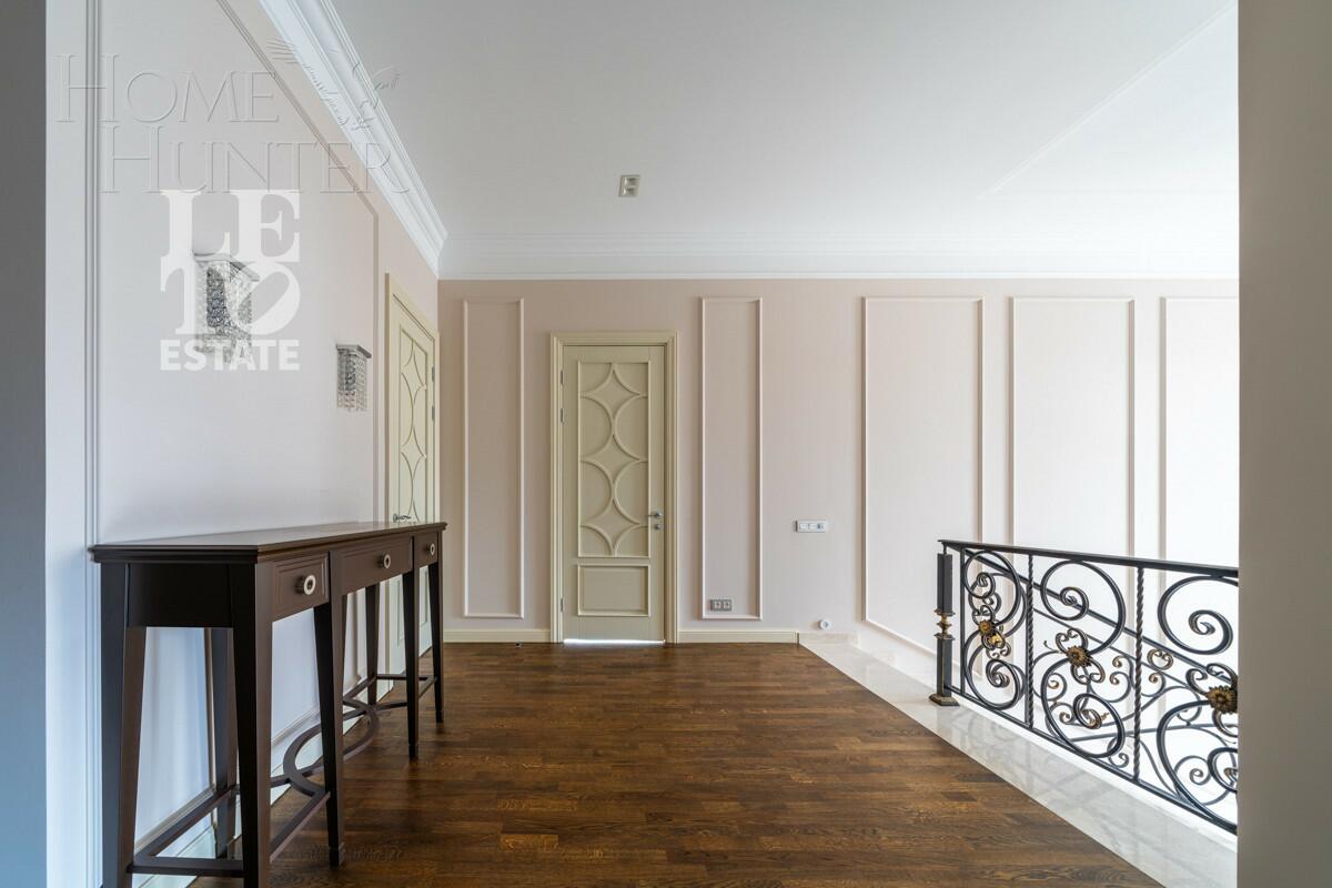 2-этажный коттедж 650 м² с отделкой