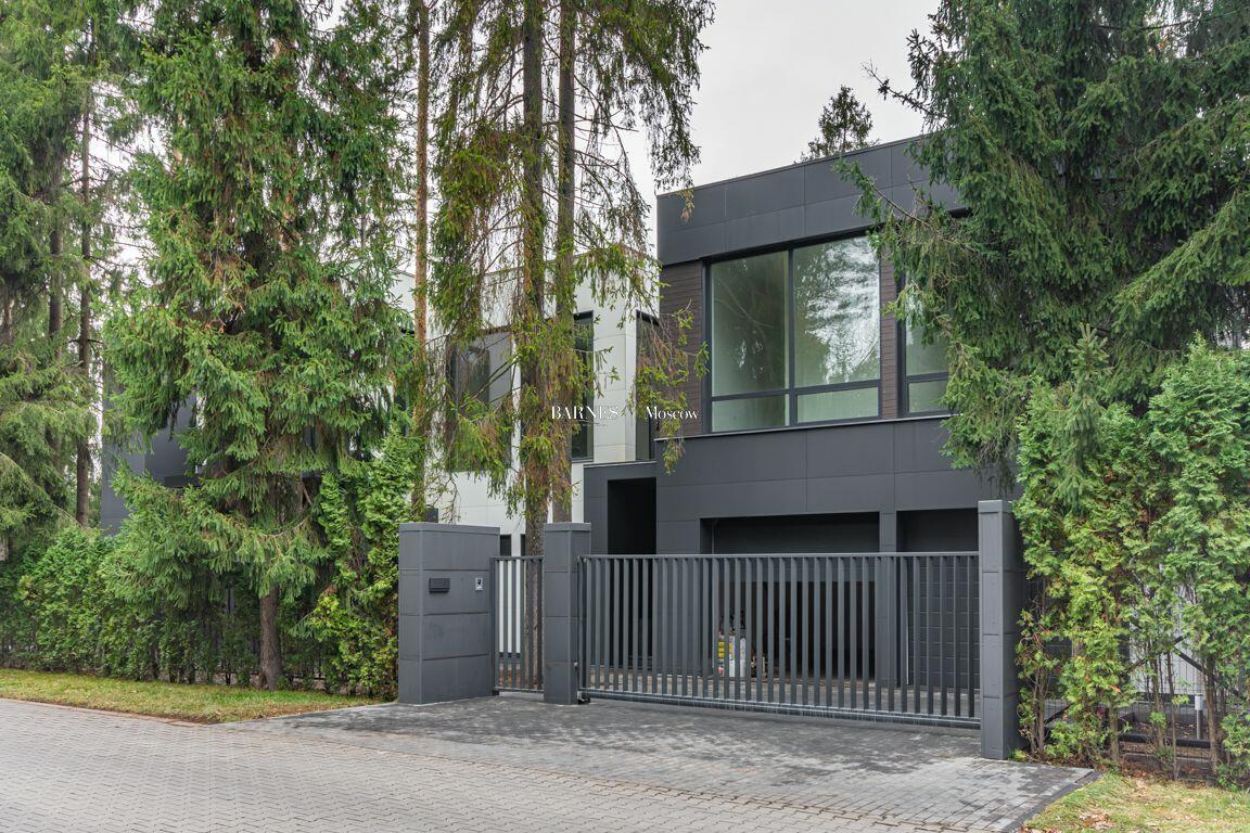 2-этажный коттедж 1 050 м² без отделки