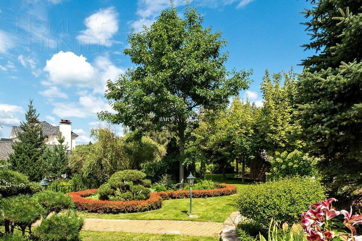 2-этажный коттедж 1 624 м² с отделкой