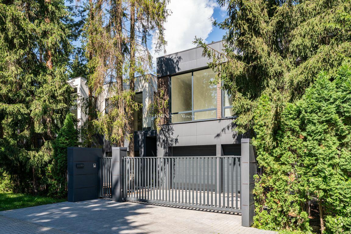 2-этажный коттедж 1 050 м² без отделки