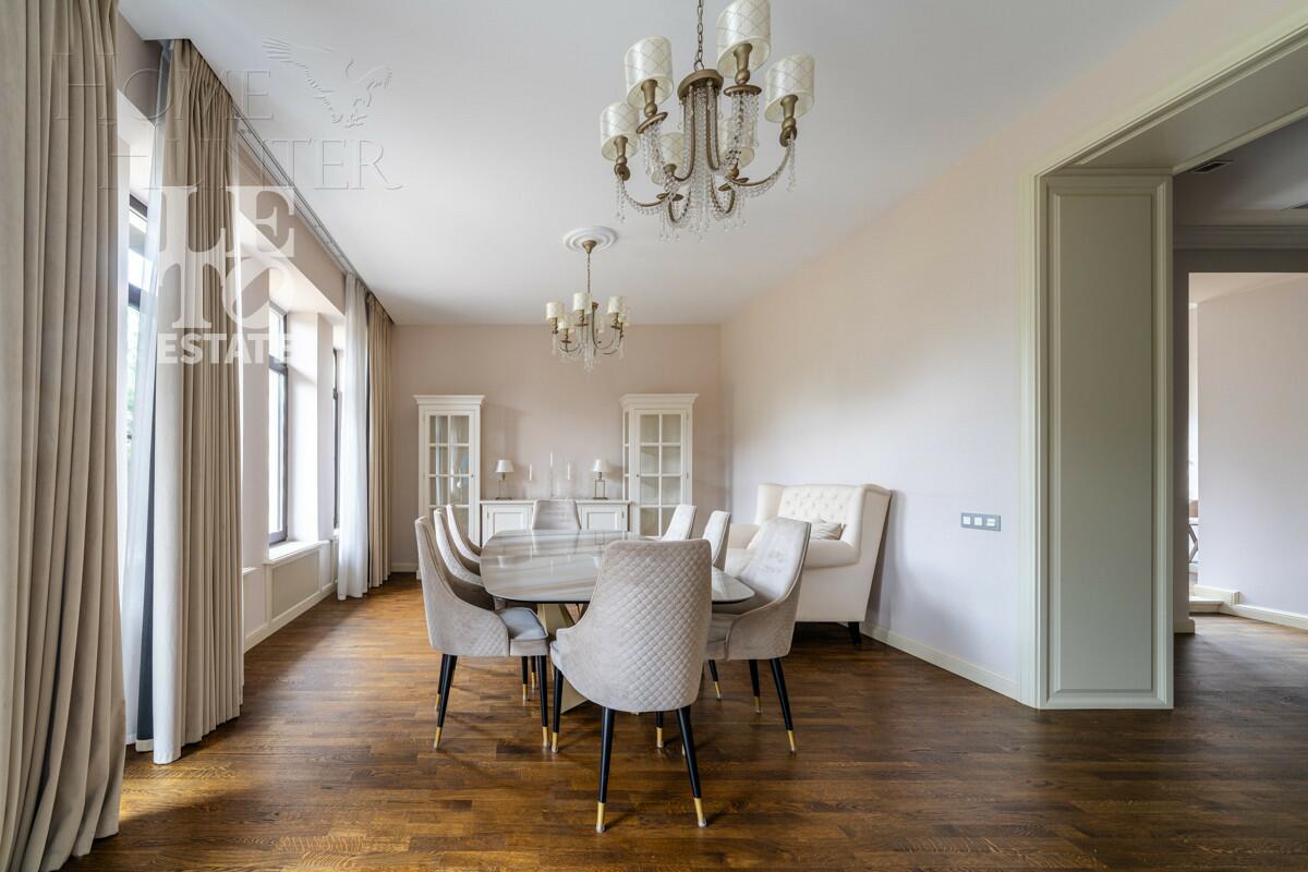 2-этажный коттедж 650 м² с отделкой