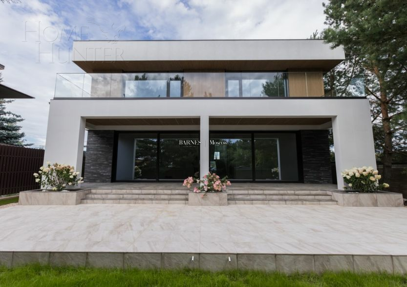 2-этажный коттедж 400 м² без отделки