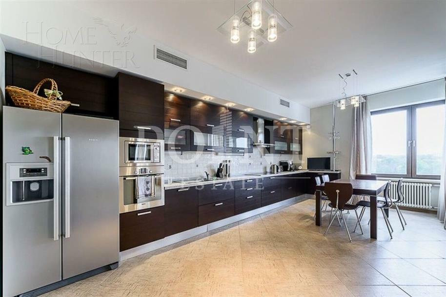 4-КОМН. КВАРТИРА С ОТДЕЛКОЙ 185.4 М² НА 10 ЭТАЖЕ