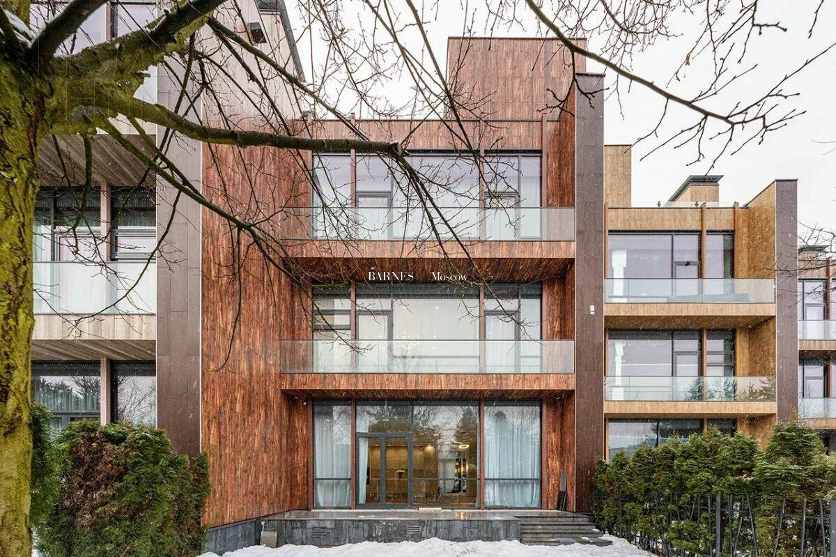 4-этажный таунхаус 240 м² с отделкой