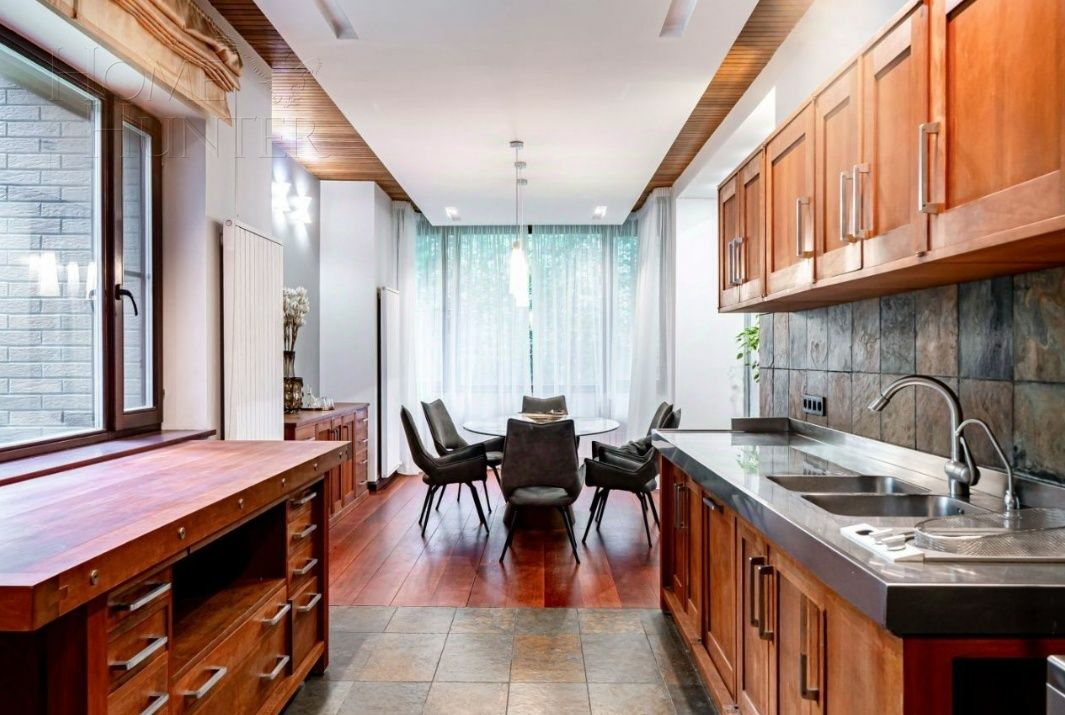 2-этажный коттедж 450 м² с отделкой