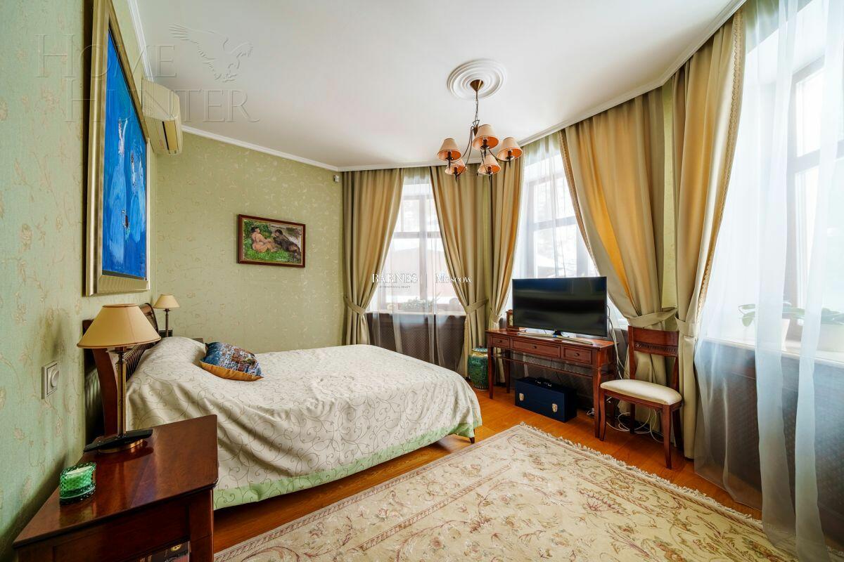 2-этажный коттедж 761 м² с отделкой