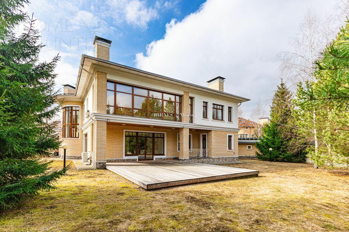 2-этажный коттедж 402.8 м² с отделкой
